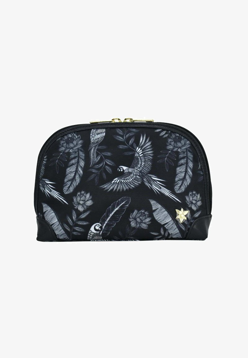 Schwarze Stofftasche mit weißen Vogel- und Blumenmustern, mit einem goldenen Reißverschluss und einem Blumenakzent an der Seite. Abgerundete Form.