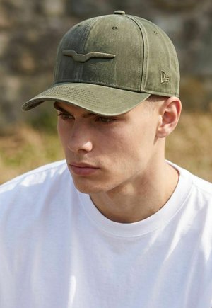 New Era, 9SEVENTY STRETCHSNAP   PIAGGIO MOTO GUZZI - Pet - olive
