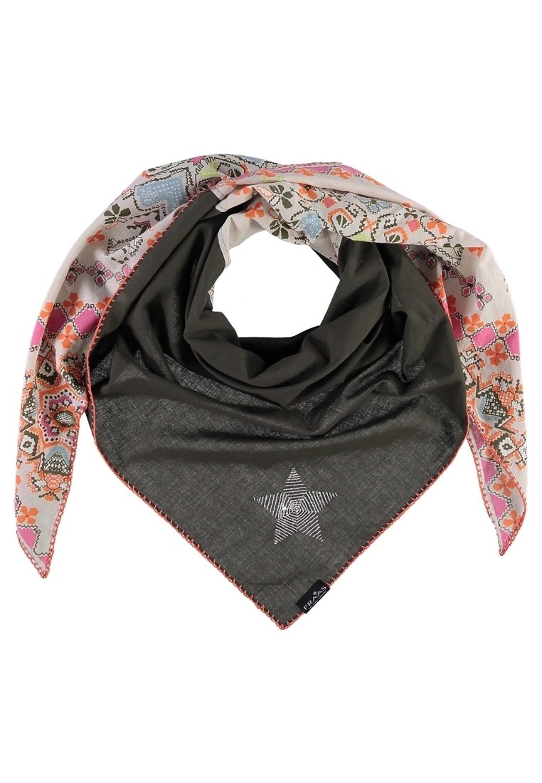 Écharpe en coton de forme triangulaire ; corps principal gris foncé avec une étoile cousue, bordée d'un bord coloré à motifs floraux.
