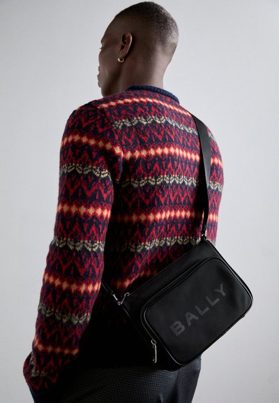 Bally BAR CROSSBODY - Axelremsväska - black/palladio