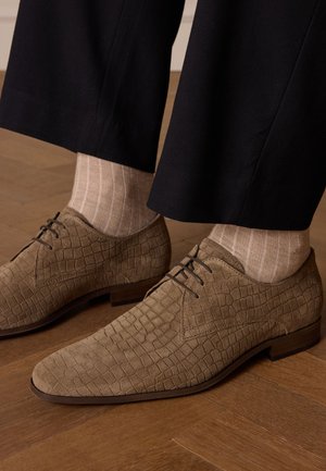 Manfield Schnürer - taupe