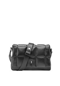 Czarna skórzana torebka z pikowanym wzorem, regulowanym paskiem i małym metalowym akcentem. Gładka faktura, prostokątny kształt, kompaktowy rozmiar.