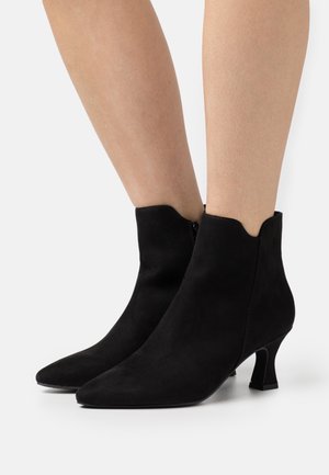 Marco Tozzi, Bottines - black