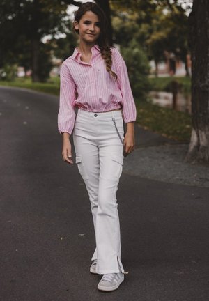 Looxs Revolution WIT CARGO STRETCH - Bootcut jeans - wit