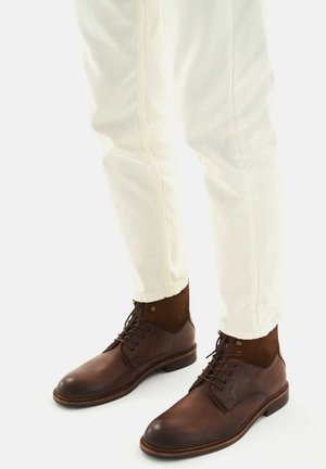 Kazar ALID - Botines con cordones - brown