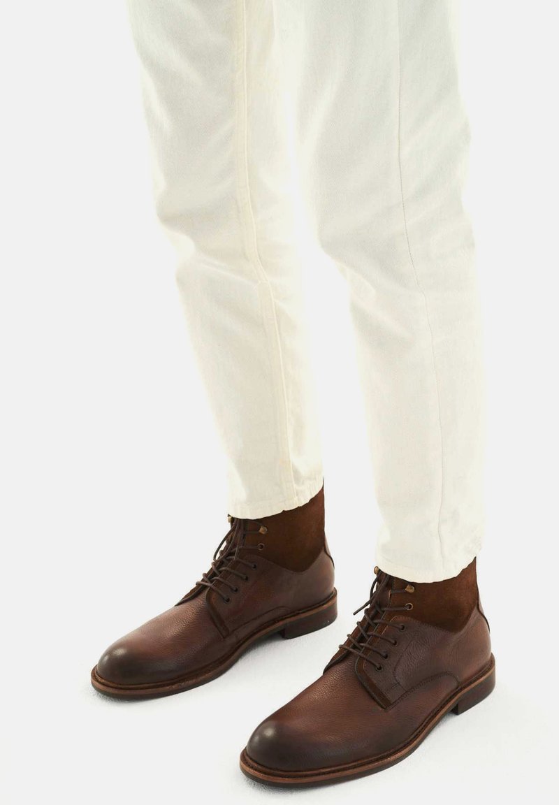 Kazar ALID - Botines con cordones - brown