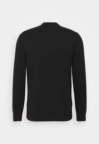 Schwarzes Sweatshirt mit rundem Ausschnitt und langen Ärmeln. Glatte Textur, an den Bündchen und am Saum körpernah geschnitten, minimalistisches Design ohne Verzierungen.