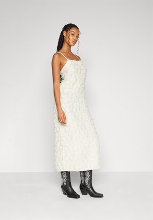 ONLY ONLFRIZZY SL FRINGE DRESS WVN CS - Robe de soirée - cloud dancer detail:as sample
