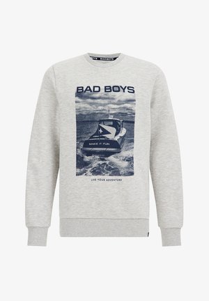Lysegrå sweatshirt med en blå grafik af en båd på vandet og tekst, der læser "BAD BOYS," "MAKE IT FUN," og "LIVE YOUR ADVENTURE."