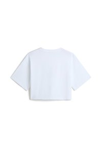 Afskåret hvid T-shirt med korte ærmer, lavet af bomuld, med en rund halsudskæring og en glat tekstur. Ingen mønstre eller accenter.