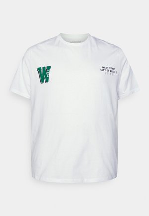 Maglietta a maniche corte in cotone bianco con un logo verde "W" sul lato sinistro del petto e testo che recita "WEST COAST CITY OF ANGELS 1873" in blu navy.