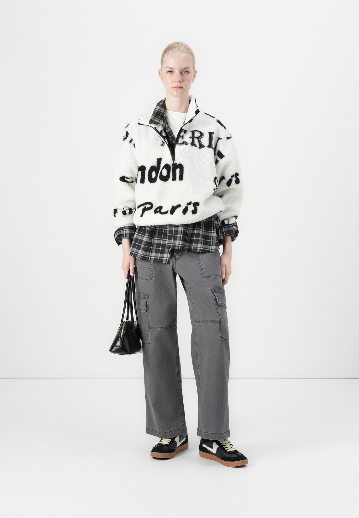 ONLNEW JANNE HALF ZIP BOX