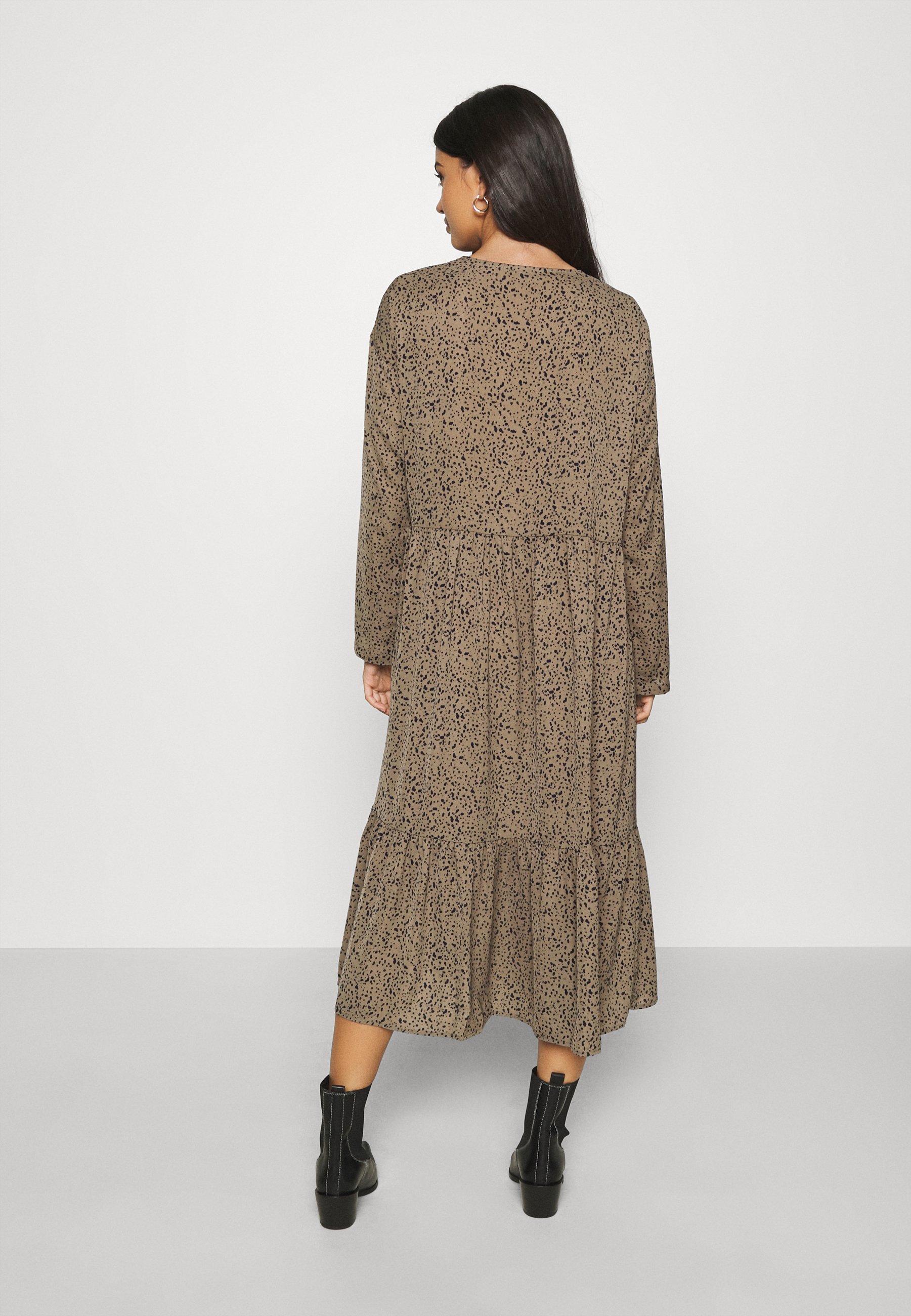 Noisy May NMKATJA LOOSE DRESS Kjole kalamatanavy Noisy May NMKATJA LOOSE DRESS Kjole kalamatanavy