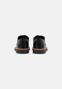 s.Oliver Stringate - black