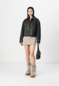 Object OBJSCARLET BIKER - Giacca in similpelle - black