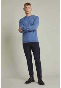 Matinique MARGRATE - Džemperis - dust blue melange