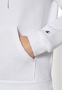 Champion BASIC HOODED  - Mikina s kapucňou - wht