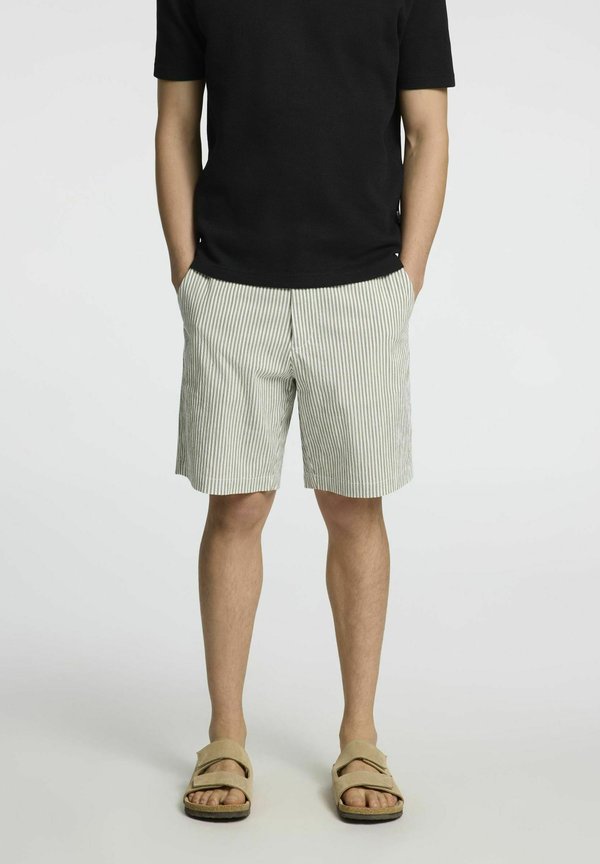 SEERSUCKER - Shorts - kalamata
