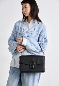 ANETT SADDLE - Handtasche - black