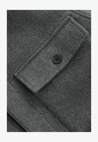 Unselected, grey