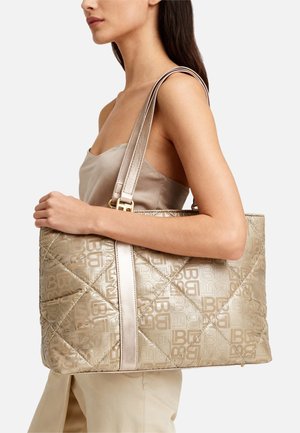 Borsa a tracolla trapuntata color oro con motivo logo in rilievo, dotata di una tracolla liscia e metallica e forma rettangolare.