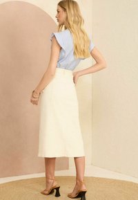 Love & Roses SCALLOP BUTTON THROUGH REGULAR FIT - A-vonalú szoknya - mottled beige