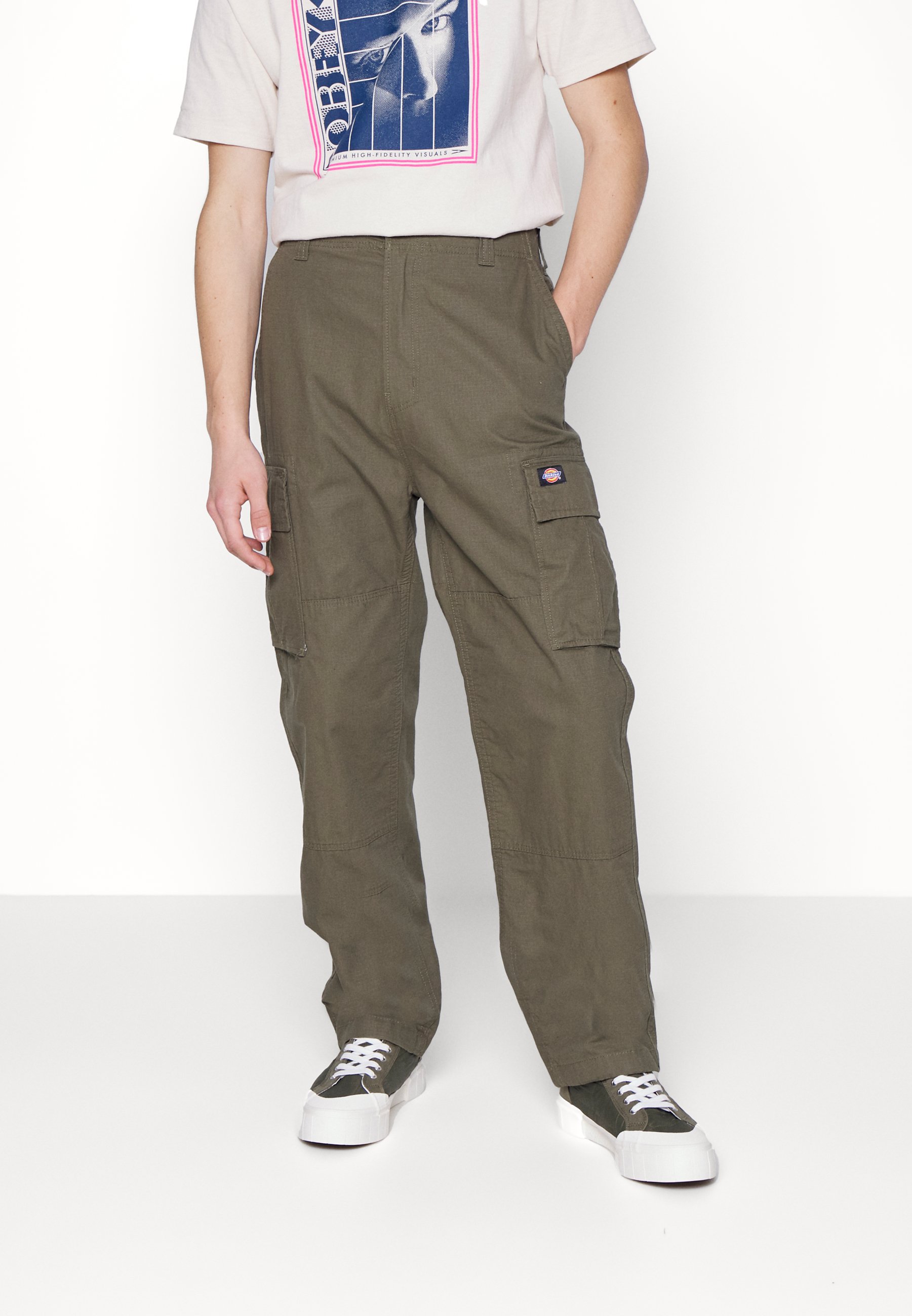 Dickies EAGLE BEND - Cargo trousers - military green/olive