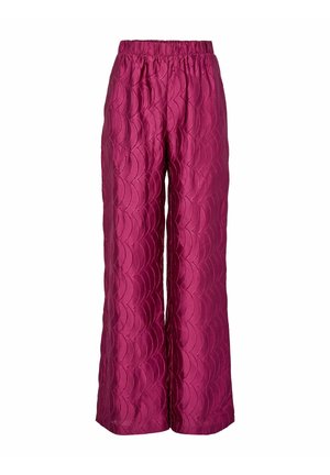 Pantalons en tissu bordeaux matelassé, dotés d'un motif ondulé, d'une coupe ample, et d'une taille élastique pour un ajustement confortable.