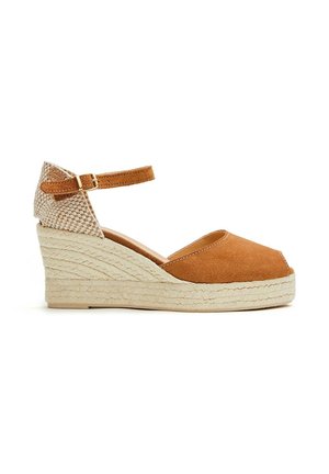 Zapatos con punta abierta - marrón