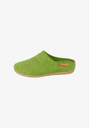 Groene vilten pantoffel met een afgeronde vorm, een gestructureerde bovenkant en een beige accent aan de achterkant. Beschikt over een natuurlijke kurken zool voor duurzaamheid.