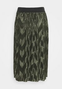 Jupe plissée vert foncé avec un motif en chevron, dotée d'une taille élastique noire. La texture est soyeuse et lisse.