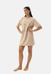 Henderson NULES beżowy