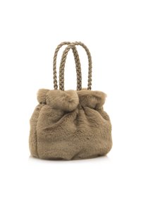 Borsa in pelliccia sintetica marrone con manici intrecciati, raccolta nella parte superiore, caratterizzata da una superficie morbida e testurizzata e da una forma rotonda e soffice.