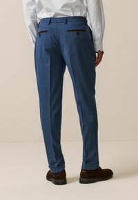 Next TAILORED HERRINGBONE - Anzughose - bright blue