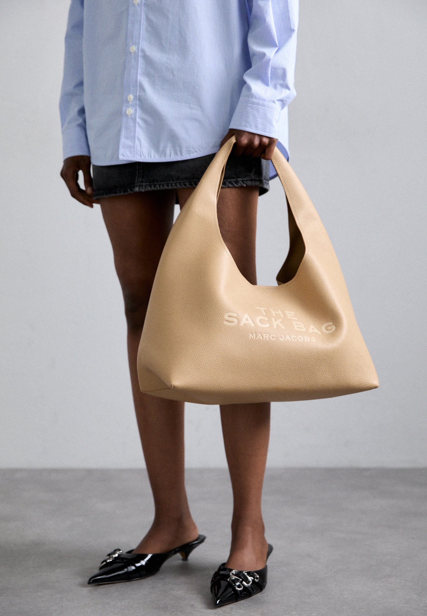 MARC JACOBS THE SACK SET - Bolso shopping - camel - Zalando.es