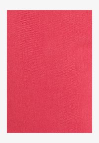 Non sélectionné, Red