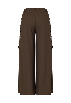 Wijd-beens bruine broek met een elastische tailleband en metalen oogjes langs de buitenzijden van elk been.