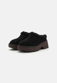 UGG NEW HEIGHTS COZY - Ciabattine con tacco - black
