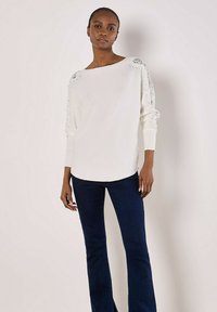 Apricot RHINESTONE EMBELLISHED  - Pullover - white