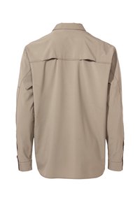 Camicia beige a maniche lunghe con colletto, caratterizzata da un yoke sul retro e polsini con bottoni. Texture liscia con dettagli di cucitura a contrasto.