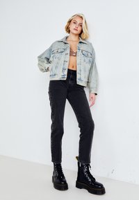 Levi's® 90S TRUCKER - Veste en jean - where's the tint trucker