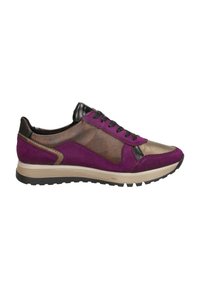 Sneakers en daim violet et bronze avec des accents en cuir, des panneaux en textile, des lacets noirs et une semelle intermédiaire beige. Semelle extérieure texturée pour l'adhérence.