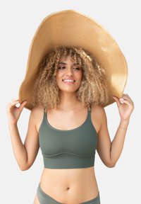 Unselected, olive