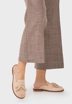 WONDERS MULES CORO 10 BEIGE WONDERS - Sandalias planas - beige