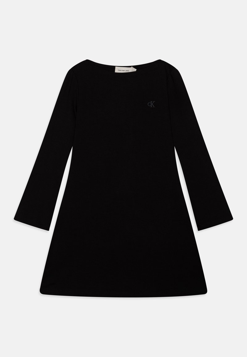 Vestido preto de manga longa com formato evazado, feito de tecido suave. Apresenta um pequeno logotipo em relevo no peito e um decote redondo.