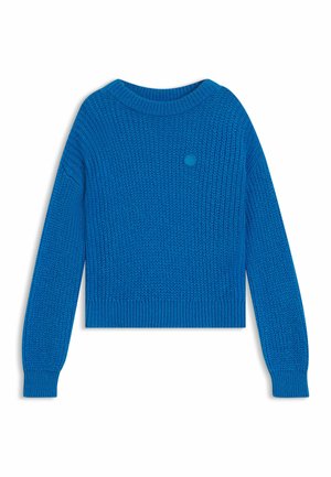 Blauer gestrickter Pullover mit rundem Halsausschnitt, langen Ärmeln und verkürztem Saum. Besitzt ein kleines, rundes Logo auf der Vorderseite.