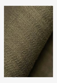 Ausgewählt, olive herringbone twill