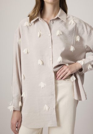 TÜL ÇİÇEK İŞLEMELİ  - Overhemdblouse - taş