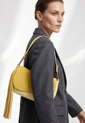 Kassandra, KASSANDRA CROSSBODY BAG - Handtas - yellow