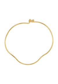 Gullfarget metallhalskjede med et jevnt, bølgete design og lås. Minimalistisk form med sømløse kurver og en polert finish.